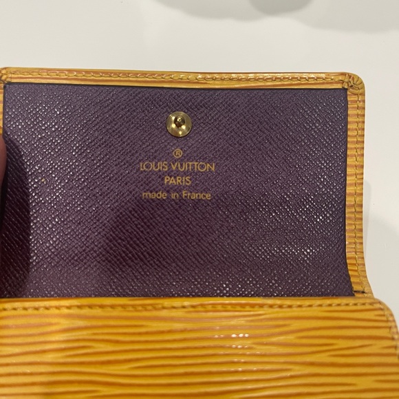 AUTHENTIC LOUIS VUITTON EPI WALLET - Picture 8 of 15